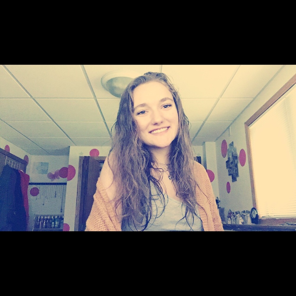 Meet your Posher, Carissa